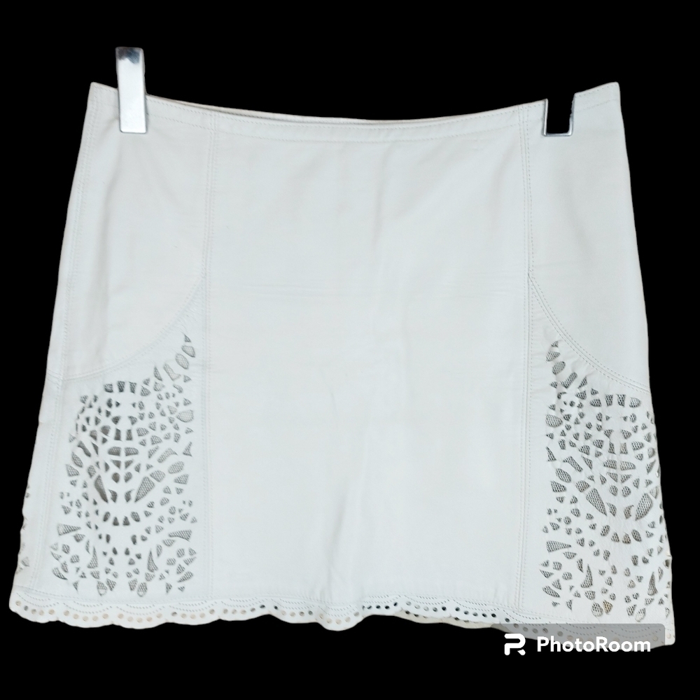 GIL SANTUCCI Italy genuine white lazer cut leather mini skirt size 42=Medium